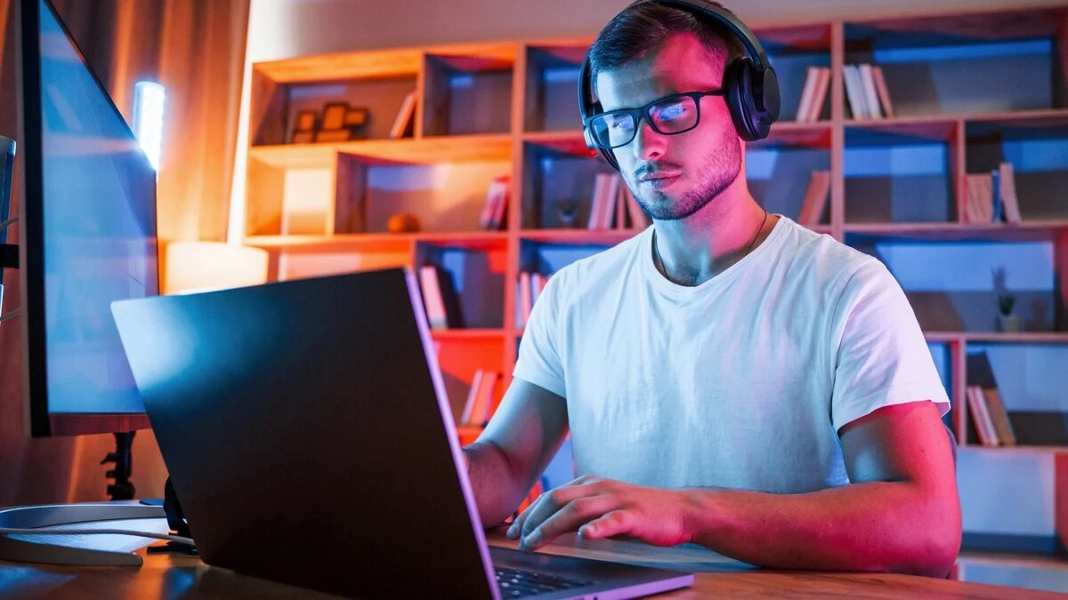    МузыкантShutterstock/Standret