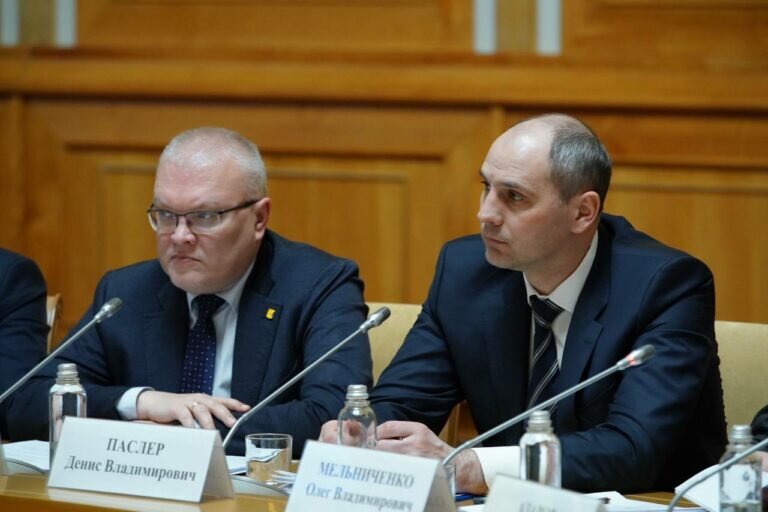    Денис Паслер принял участие в заседании Совета при полпреде Президента России в ПФО Кристина Просвиркина