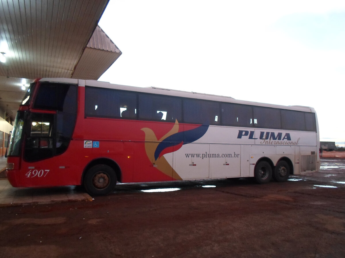 Автобус обычный рейсовый. А компания с самой низкой ценой на тот момент.