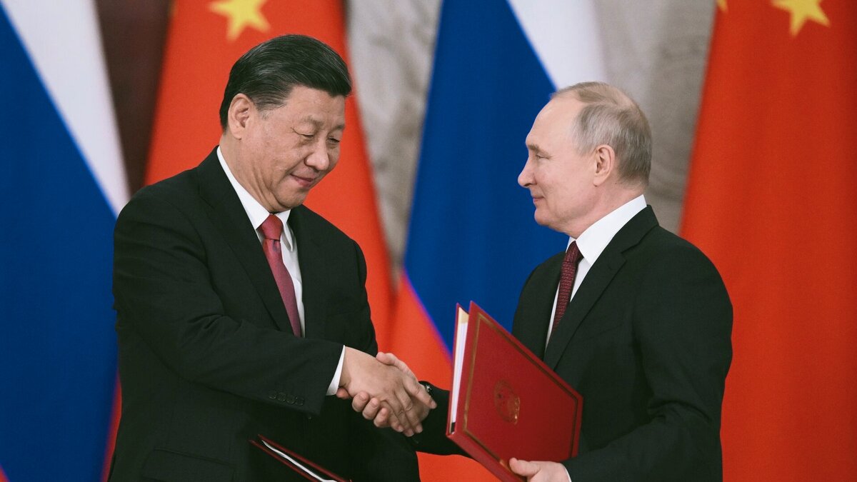 Из открытых источников в интернете. Глава КНР Си Дзиньпин и президент РФ Владимир Путин.