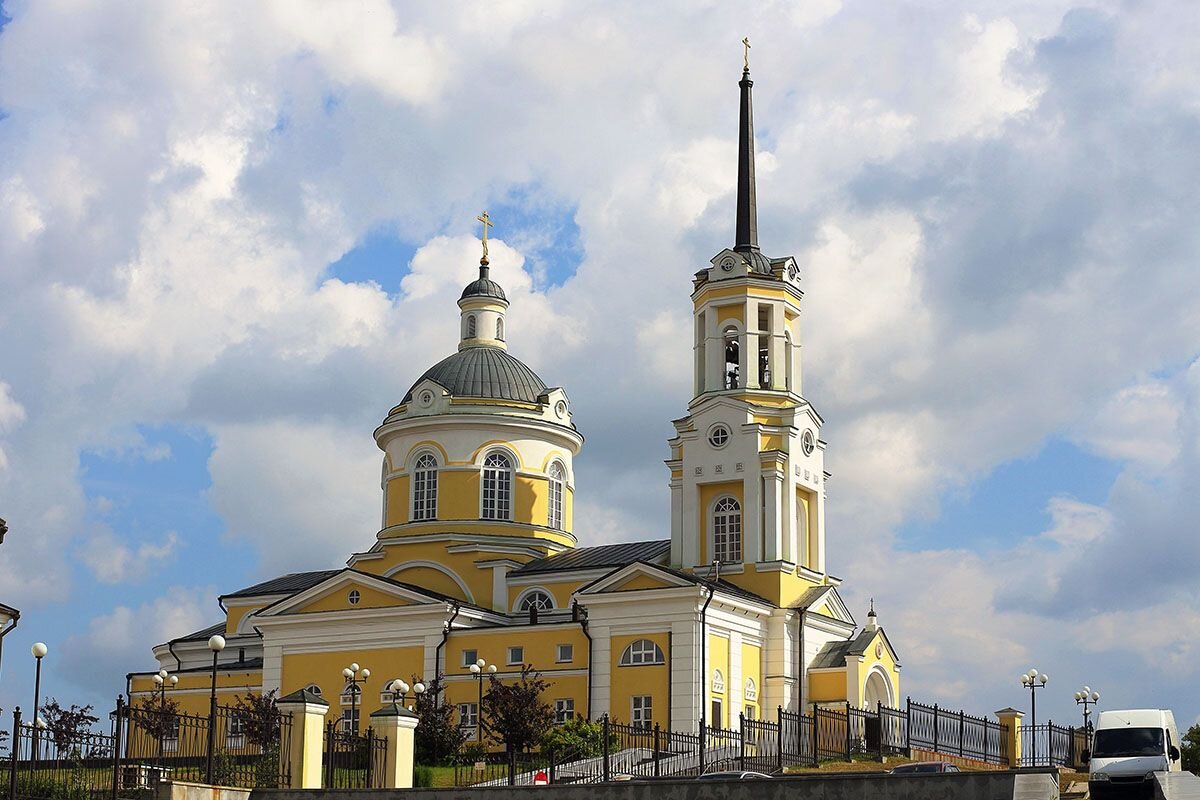 В окрестностях Екатеринбурга тоже кипит культурная жизнь. Если будете в Верхней Пышме, полюбуйтесь историческими зданиями и загляните в Музей военной техники📷
