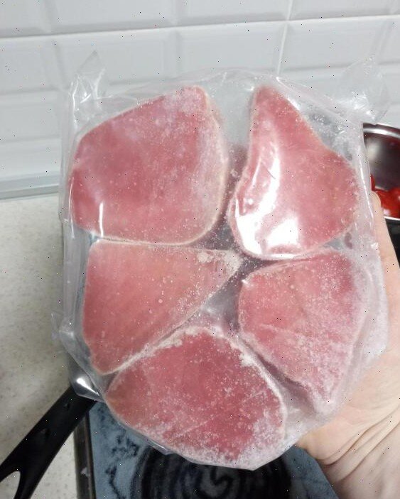 До сих пор думаете, что тунец – это полезно? Вот и я так считала... до недавнего времени.