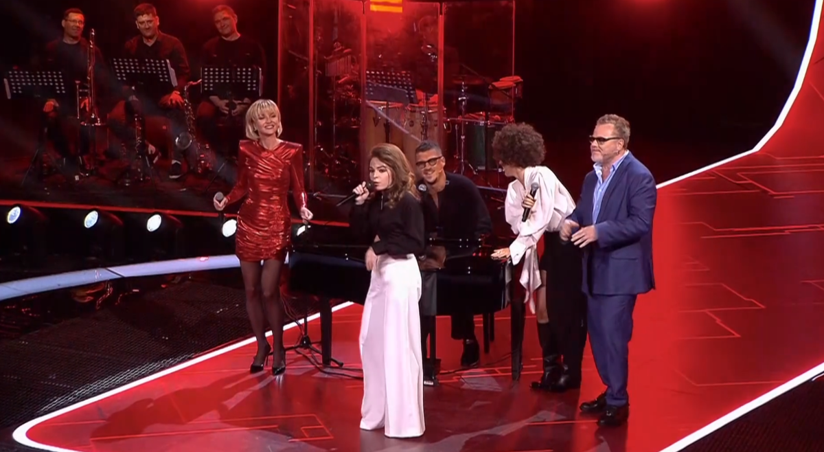 Наставники вместе с участницей Анной Ивановой устроили джазовый джем, исполнив "Hit the Road Jack"