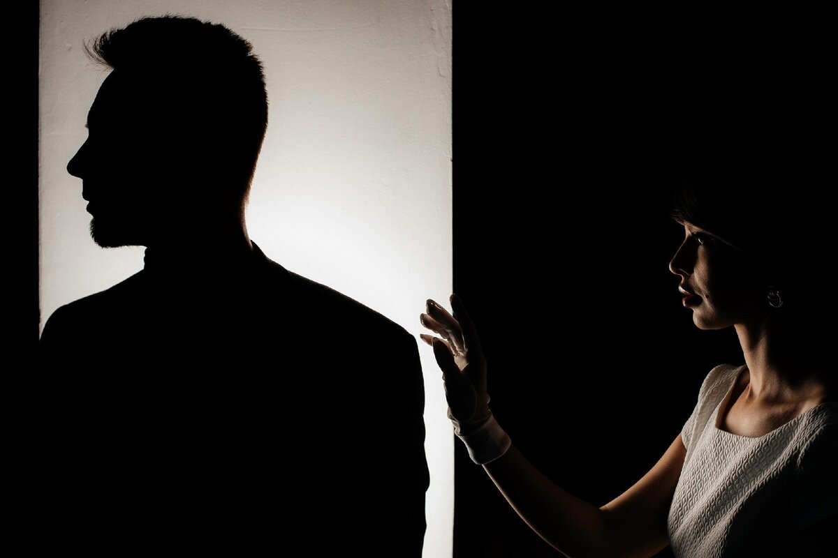 любишь 2 но хочешь любить 1. красивую женщину можно заменить. ты мой наркотик. цитаты егора натса. страсть на природе.