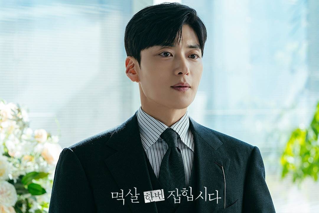 Человек со звезды дорама. Врачи дорама хе джон. Список дорам 2024. Наследники / sangsokjadeul. Дорама истинная красота хван ин ен.