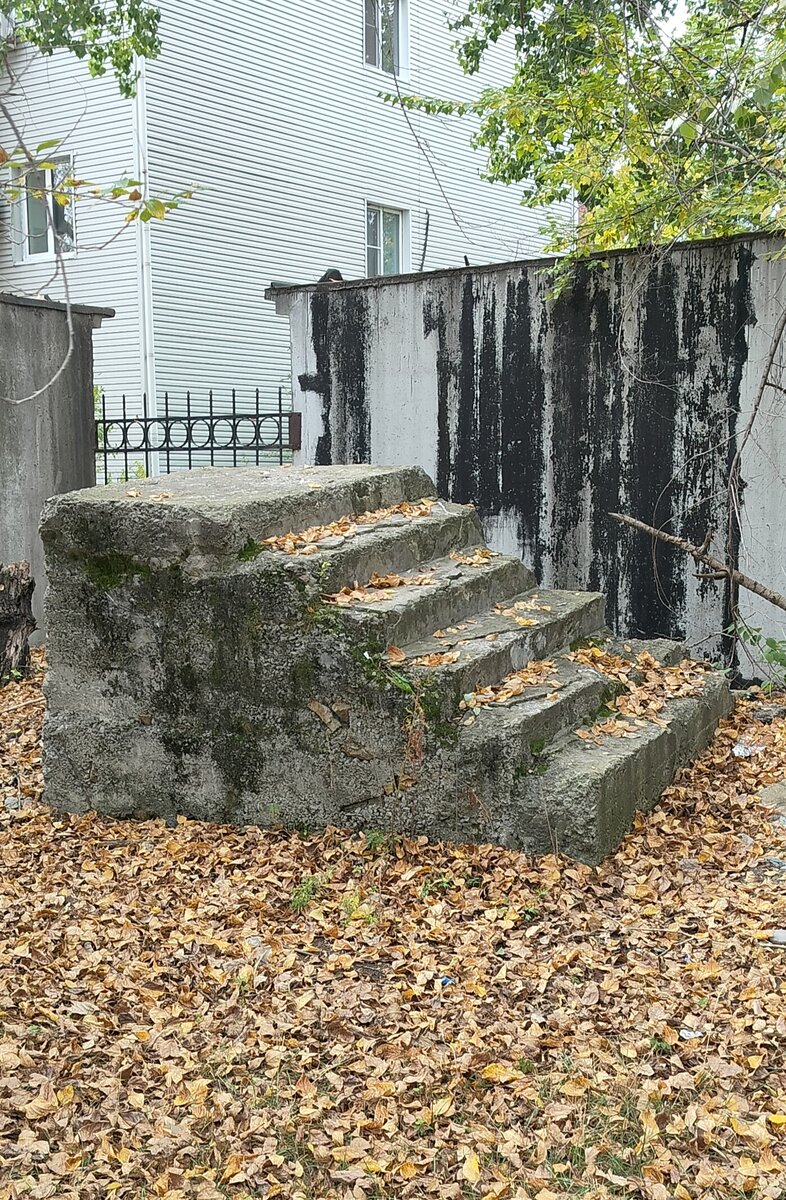 Лестница в никуда (из личного архива) 