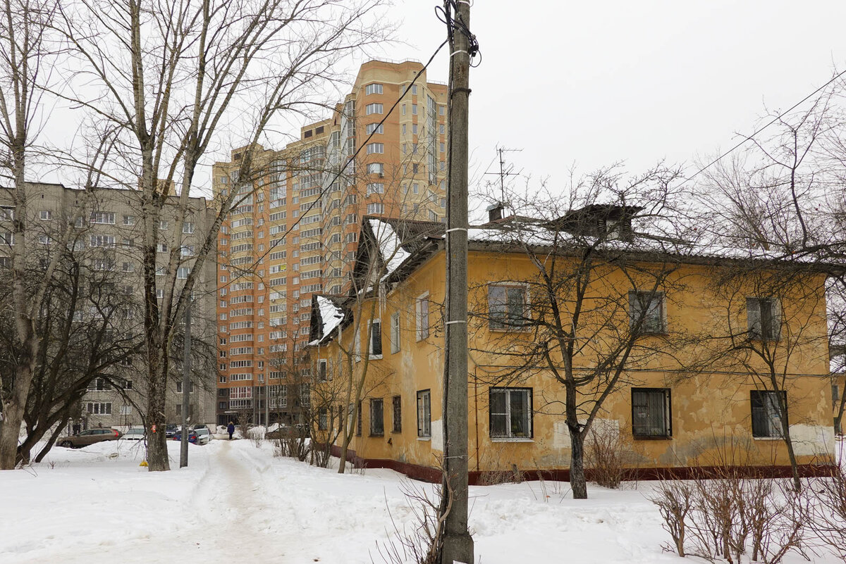 Народный проезд, 6, Народная улица, 23, корпус 1, улица Подольских курсантов, 13.