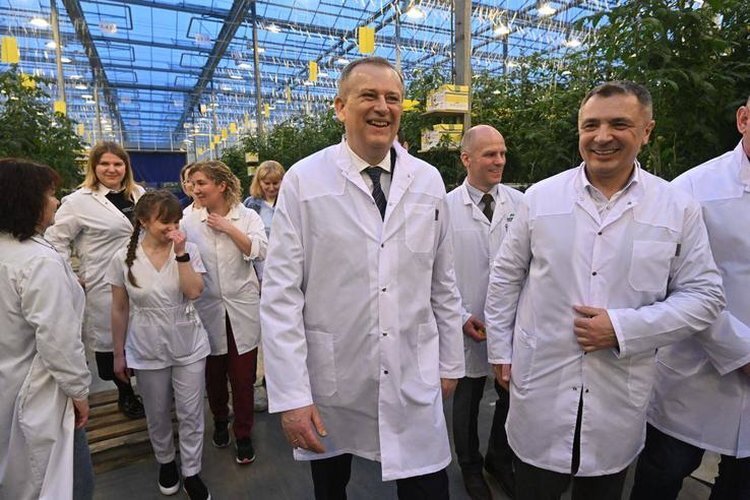    Воронежские шмели и белгородские энтомофаги трудятся в передовых теплицах Ленинградской области