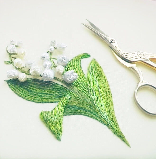    Объемная вышивка ландышей   
Источник: Скриншот из видео
