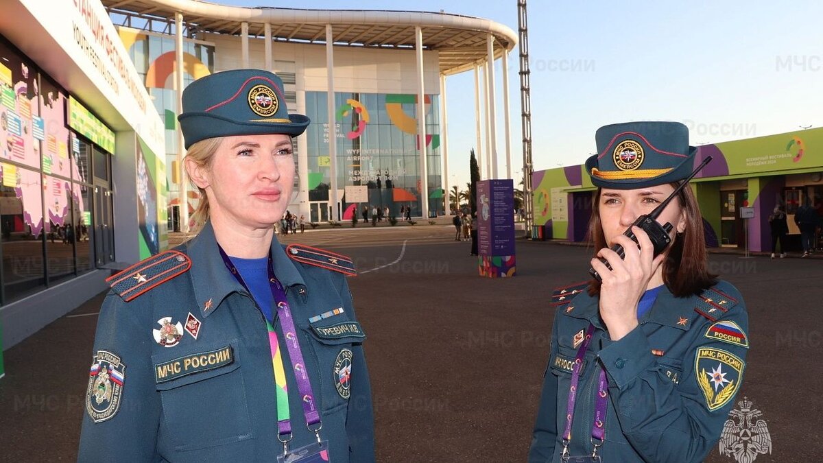    Около 500 спасателей следят за безопасностью Всемирного фестиваля молодёжи Фото: ГУ МЧС России по Краснодарскому краю