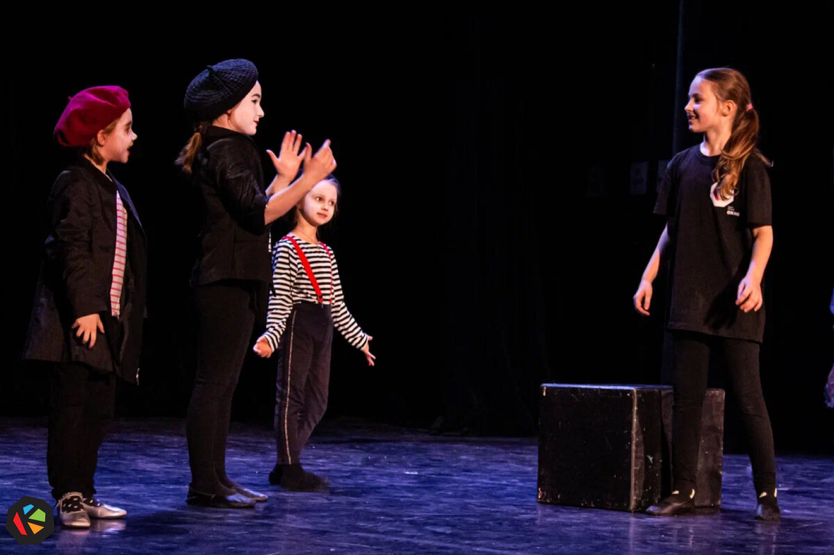 Театр интересно. Интересное о театре для детей. Известные театры россии. Музыкальный театр. Интересные факты о театре театре.