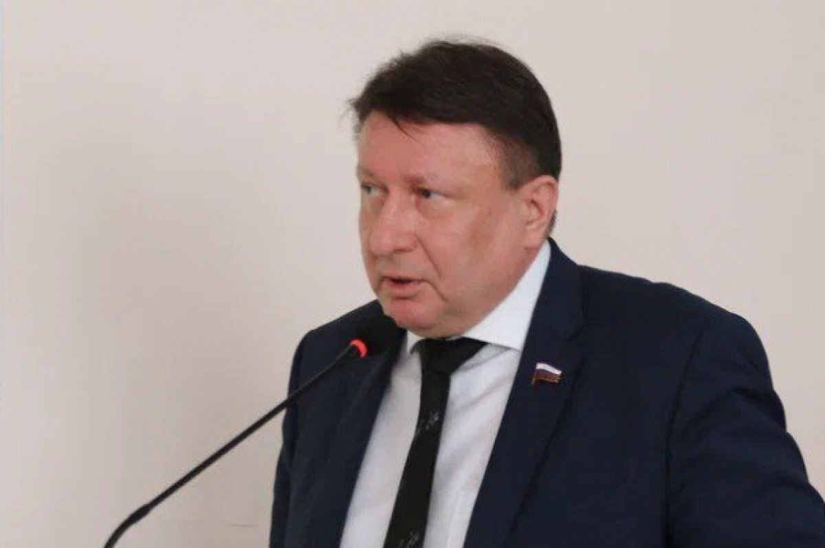    Председатель Гордумы Лавричев отчитался о работе на округе за 2023 год