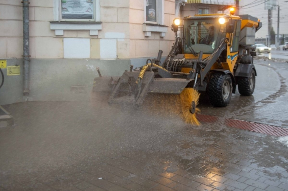    В Туле за сутки вывезли около 6,3 тысячи кубометров снега