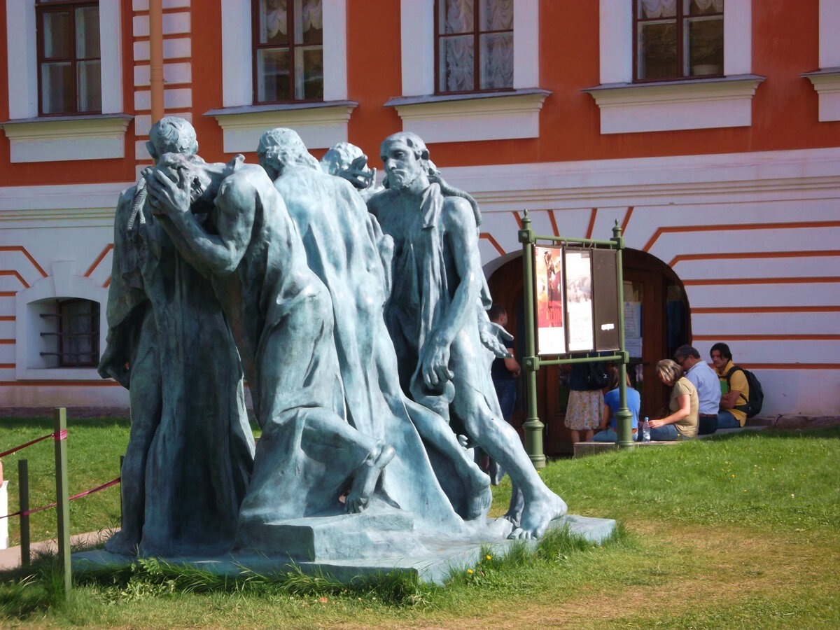 Скульптурная группа, Огюст Роден. Выставка в Санкт-Петербурге. Фото автора