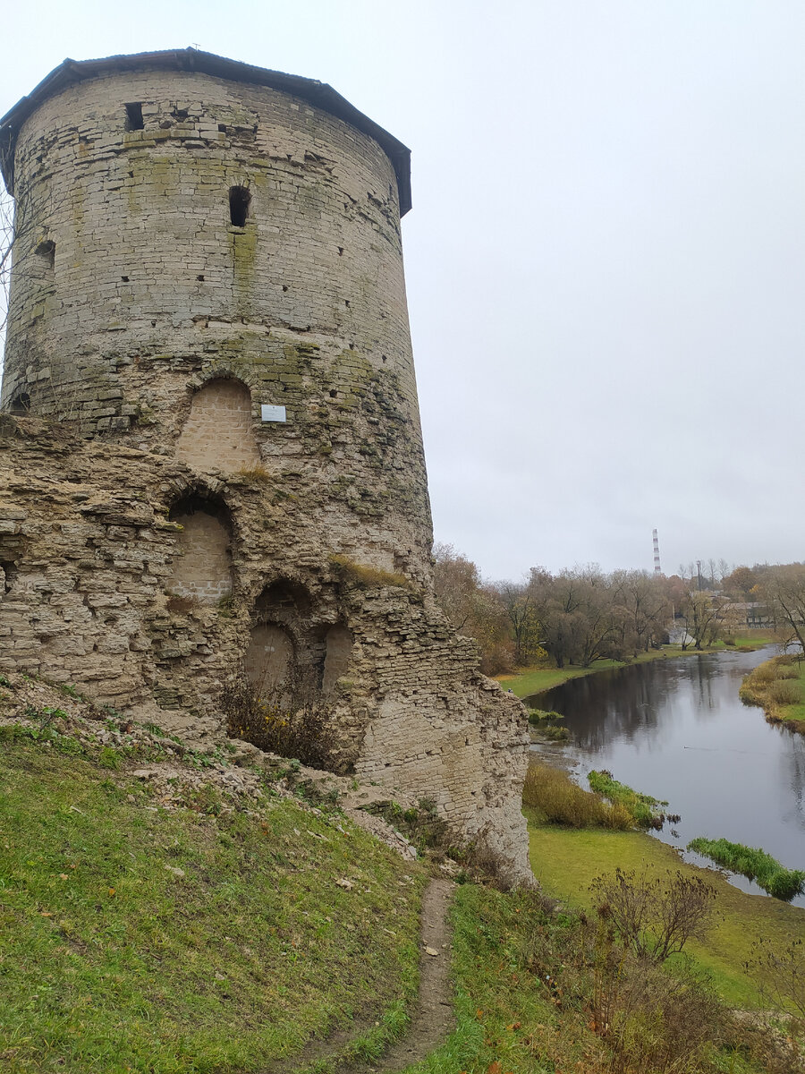 Гремячая башня /фото автора/ ноябрь 2023