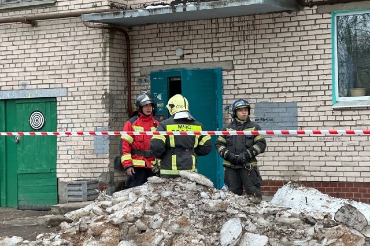    «От взрыва на кровати подскочил».