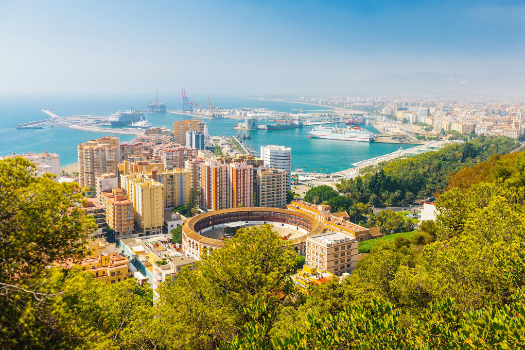 Малага город в испании. Севи́лья — город на юге испании. Парсент испания. Карта побережья испании. Карта побережья испании.