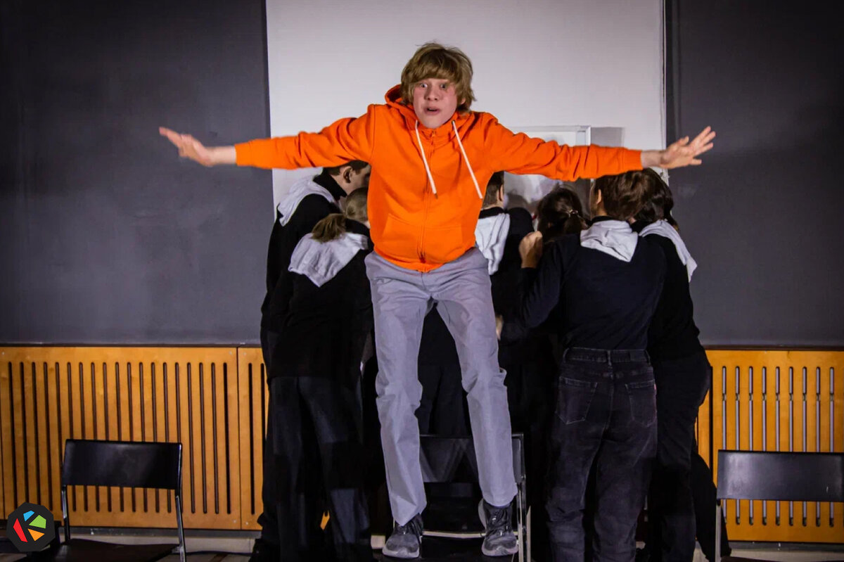 спектакль «М на G» по мотивам одноименной пьесы Екатерины Бизяевой в исполнении актеров театральной студии ОкнО (Москва, САО)