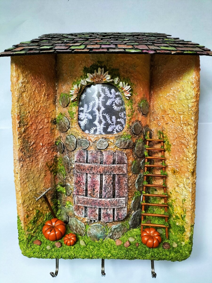 Уютный дом-своими руками.Это для тех кто любит креативные и неординарные решения для оформления своего дома.Если в Вашей семье есть дети то для них это будет даже немного ,, по-сказочному "