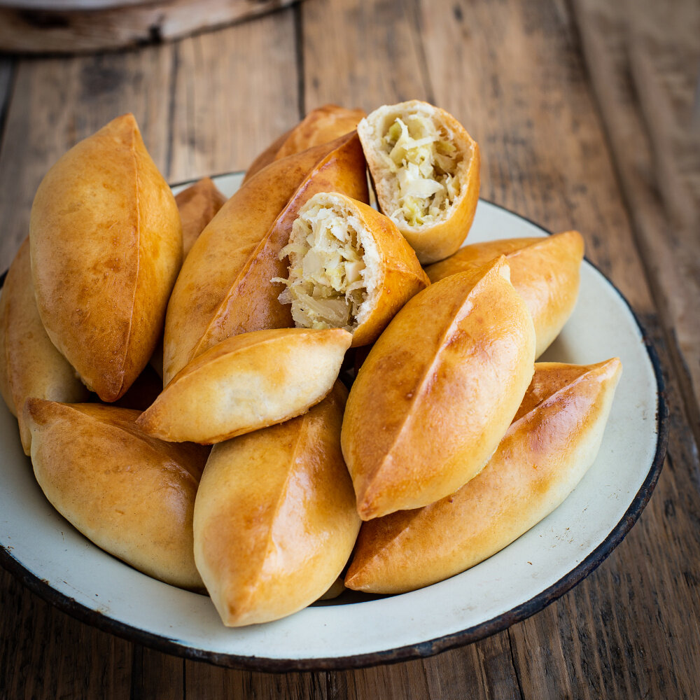 вкусный банановый пирог. выпечка с бананом. нежный творожный пирог. домашняя выпечка с бананом рецепты. выпечка из бананов.