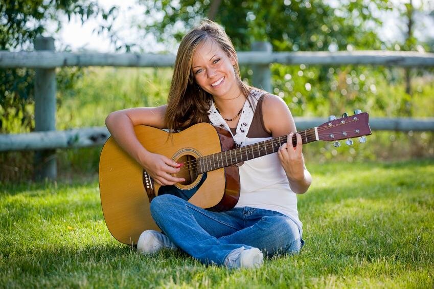 Ich finde es wunderbar, Gitarre zu spielen