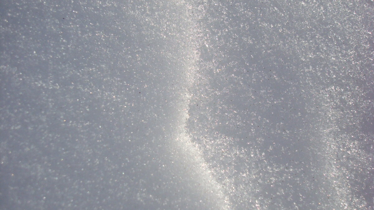 Всё ещё белый