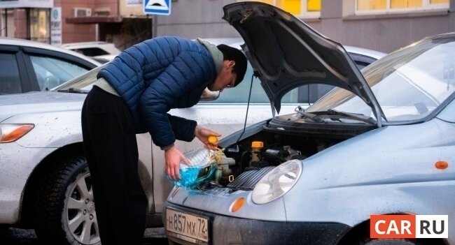 Что можно использовать вместо незамерзайки? | CAR.RU | Дзен