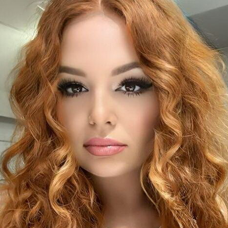     Мэг Штальтер и Уилл Шарп снимутся в комедийном сериале «Слишком много» Лины Данэм