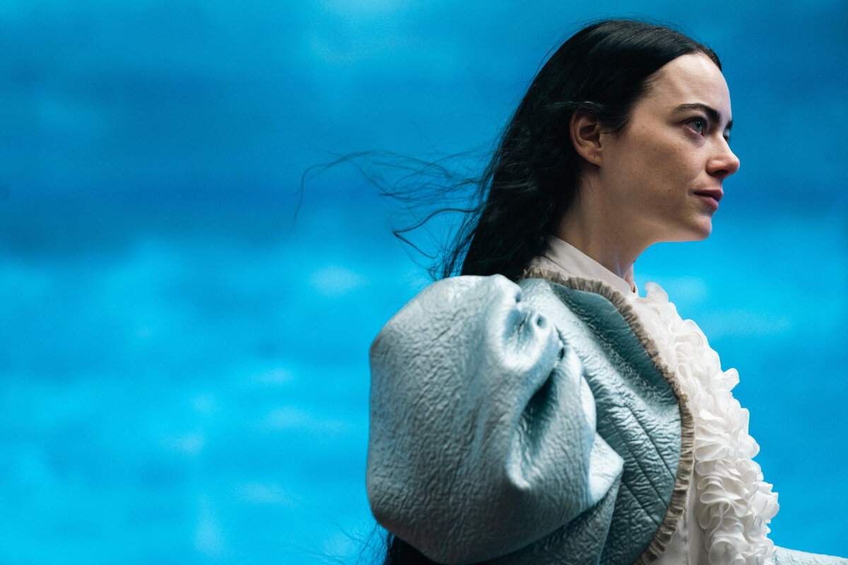 Эмма Стоун в роли Беллы Бакстер