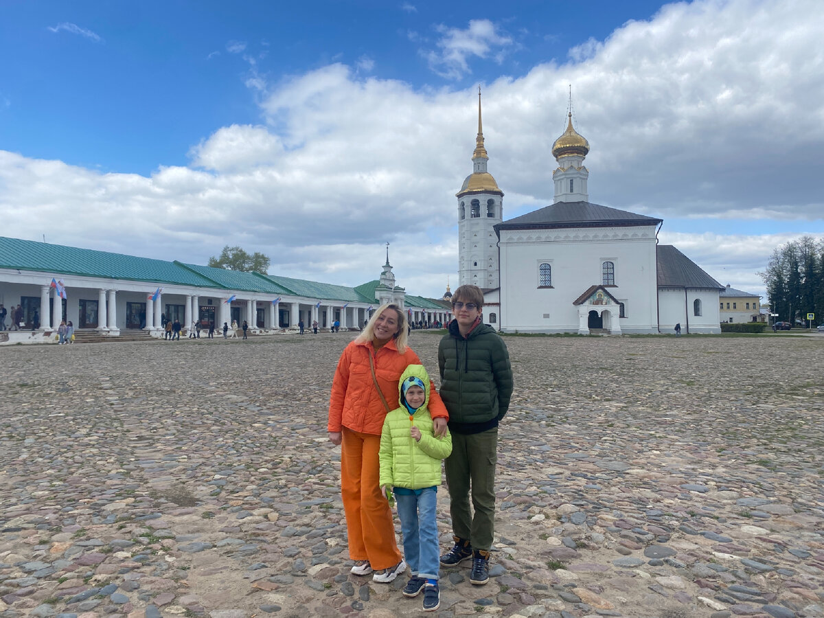Фото автора. Торговая площадь с гостиным двором 