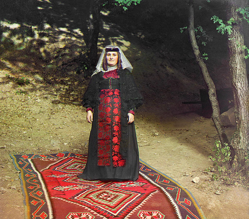 Грузинская женщина. Фото Сергей Прокудин-Горский. Источник: https://rgo.ru