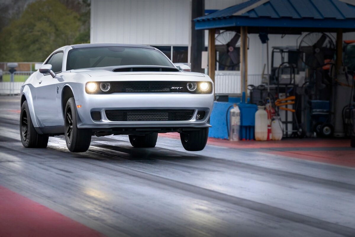 Беспощадный и мощный: новый Dodge Challenger SRT® Demon 170