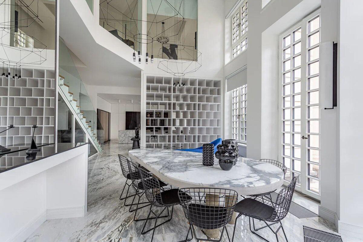 Двухуровневый таунхаус в жилом комплексе в Хамовниках / фото https://s0.rbk.ru/v6_top_pics/media/img/6/44/347084337296446.jpeg