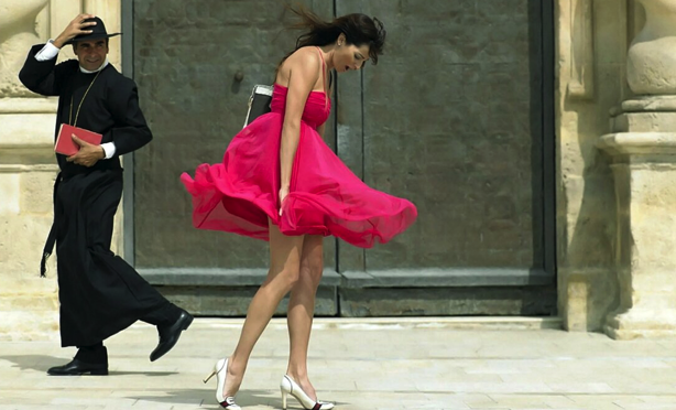 Ничто человеческое служителям культа не чуждо