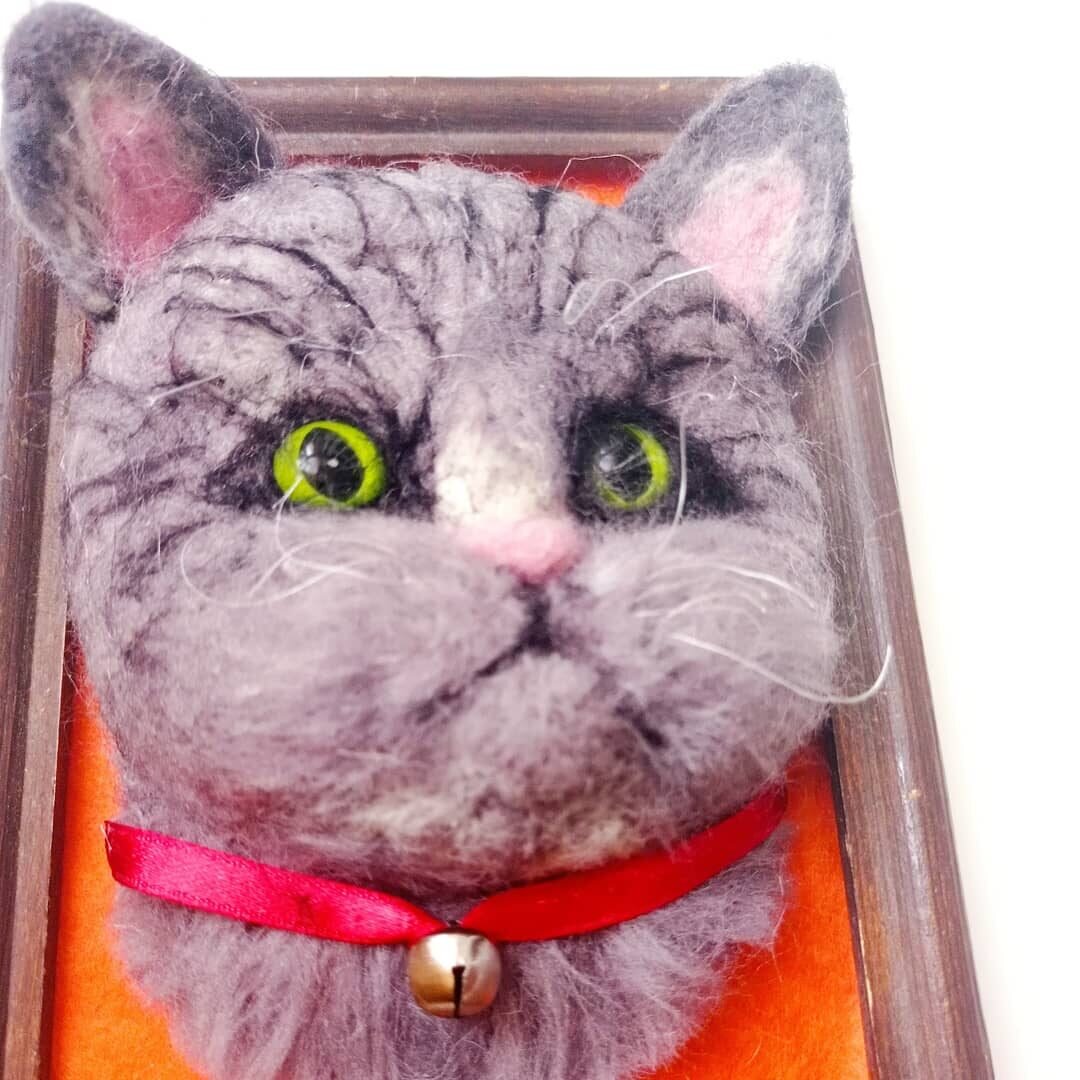 Моя работа,портрет котика из войлока