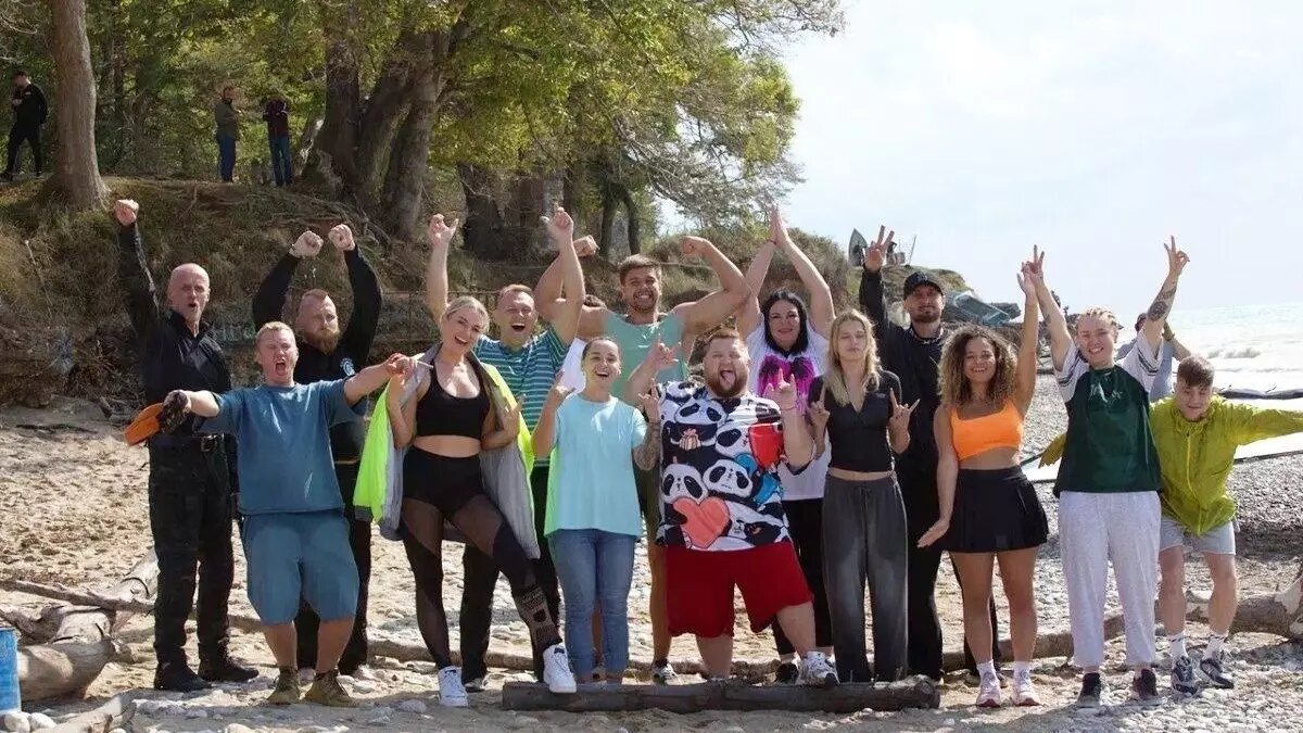     Тиктокерша из Тюмени Юлия Гаврилина стала участницей нового шоу «Выживалити» на телеканале «Пятница!». Девушка решила побороться за главный приз — 10 миллионов рублей.