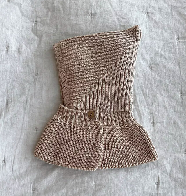 Вот такая шапочка на годовалого ребенка стоит 1500 рублей! Это уму непостижимо! Источник: Сайт Вайлдберриз 