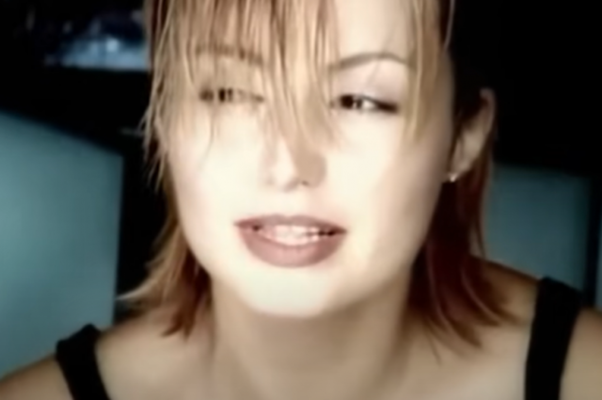    Катя Лель снова сказала, что её зубы забрали инопланетяне в Нальчике