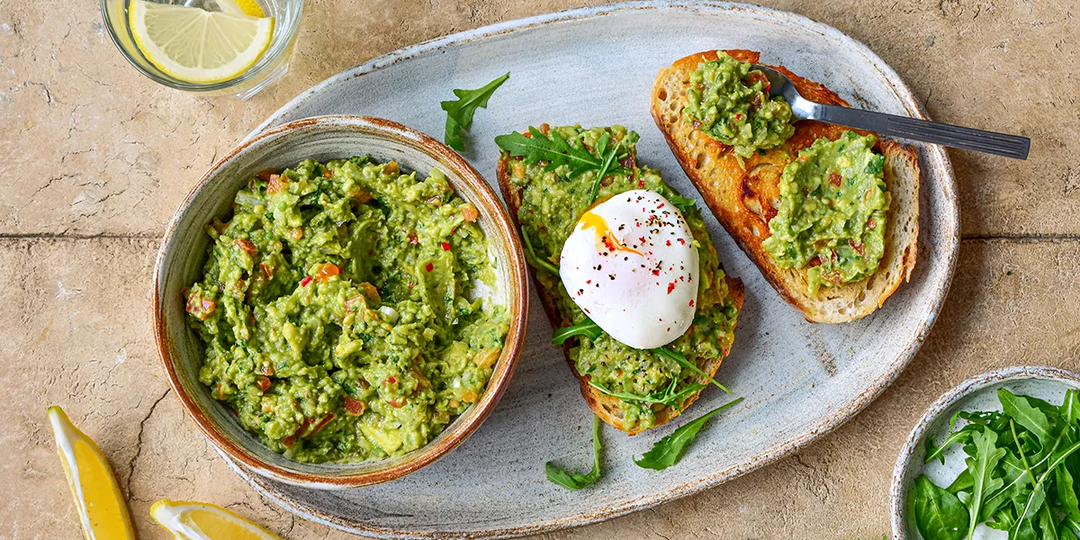 Как удивить любимую? Классический гуакамоле с авокадо