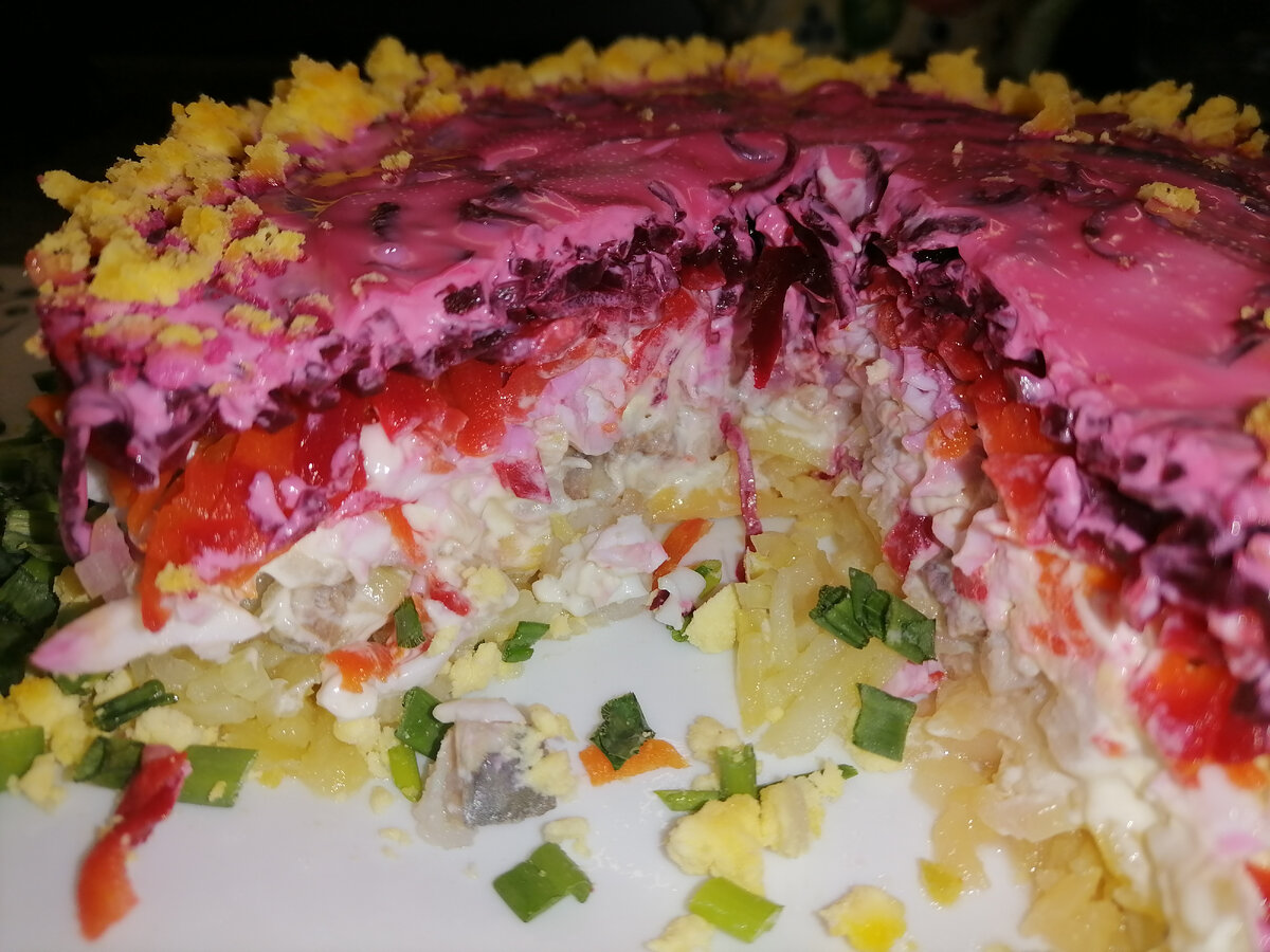 сельдь под шубой классический. салат под шубой. сельдь под шубой. селедку под шубой пошаговый. сельдь "сельдь под шубой".