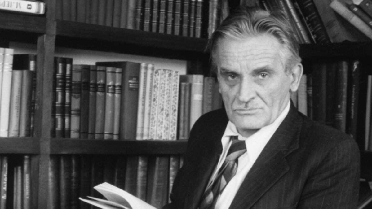    Поэт, драматург и киносценарист Юрий Карлович Олеша, фото 1954 года / Фото: Лесс Александр / ТАСС