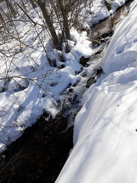 Потекло, однако