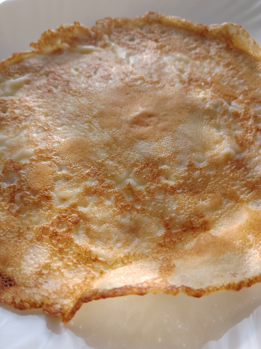 Блины на молоке. Тонкие блинчики на молоке с кипятком. Тонкие блины на молоке и кипятке. Тонкие блинчики на молоке. Блины на молоке.