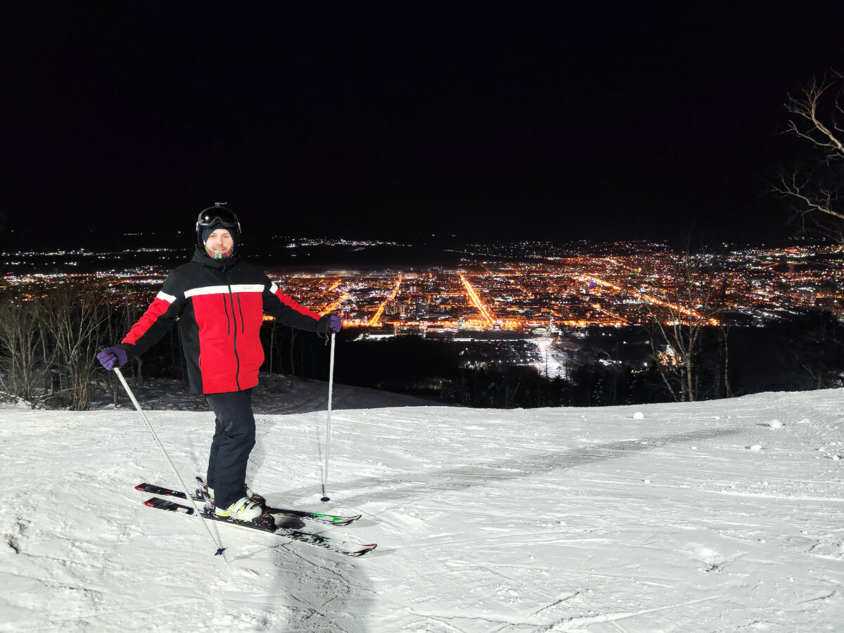 Лыжная подготовка спуски и подъемы. Преодоление подъемов и спусков на лыжах. Спуск лыжах букв. Спуски в основной и низкой стойке. Скоростной спуск с горы.