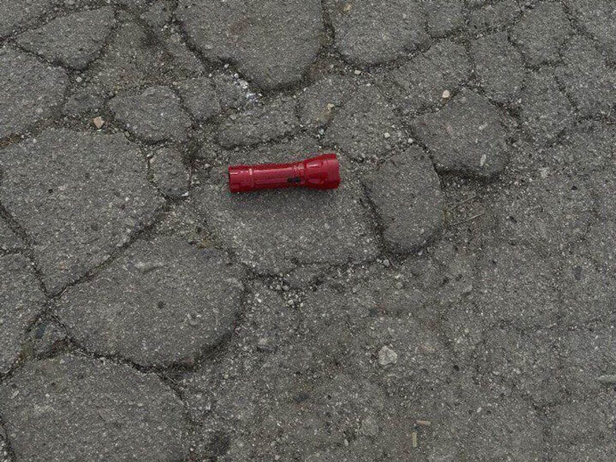    Фонарики с детонатором в Энергодаре© Фото : Энергодарcкий связной/Telegram