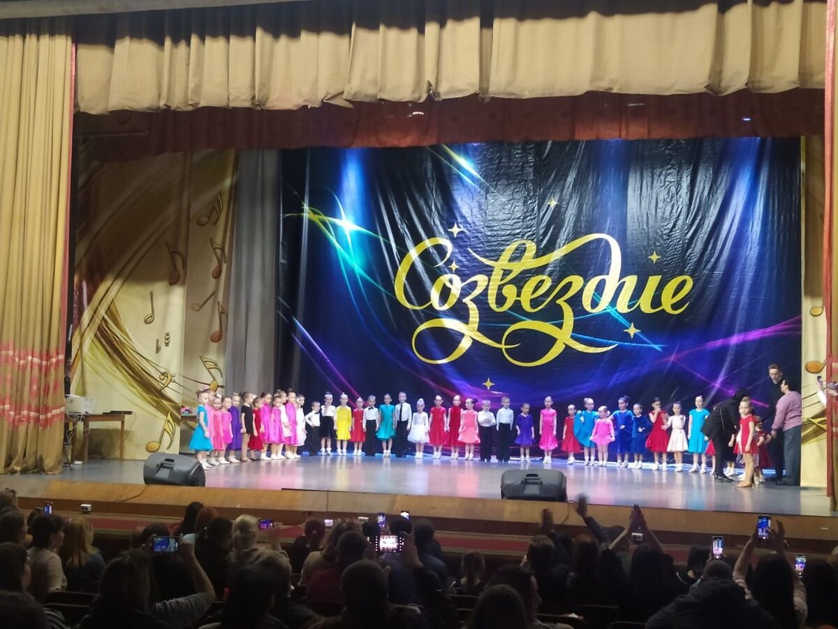    В Курске проходит традиционный фестиваль спортивных бальных танцев