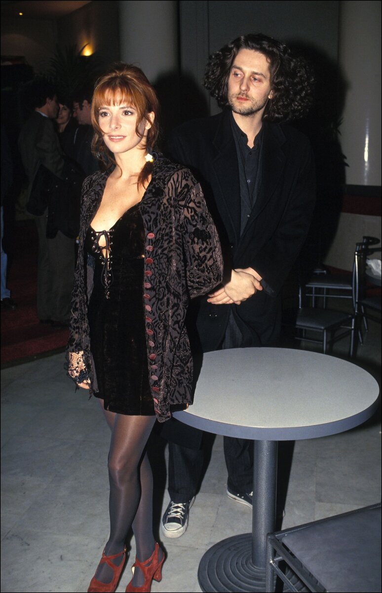 Милен Фармер Обои для рабочего стола 1024x1024