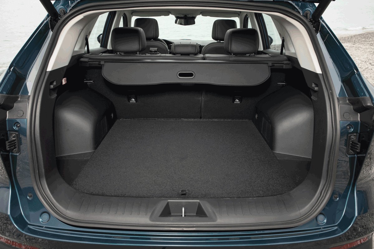  Багажник очень вместительный.