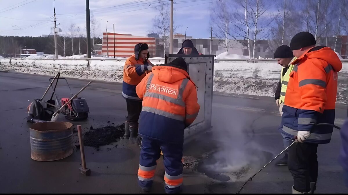     Новое оборудование сейчас тестируют на улицах столицы, оно помогает в борьбе с дорожными ямами.