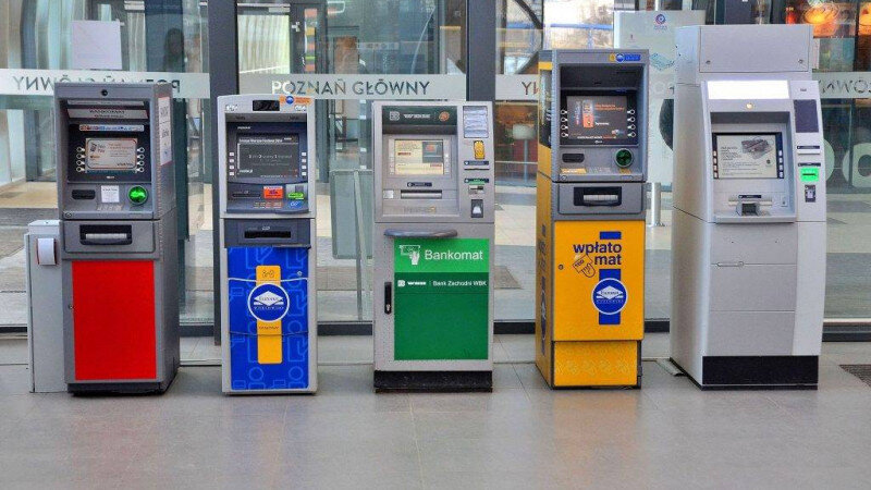     Украли банкомат. https://banker.az